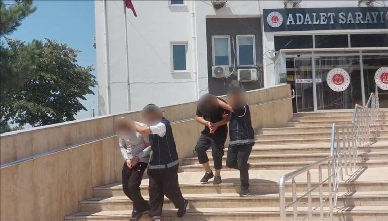 istanbulda-gocmen-kacakciligi-operasyonu-biIDvbGc.jpg