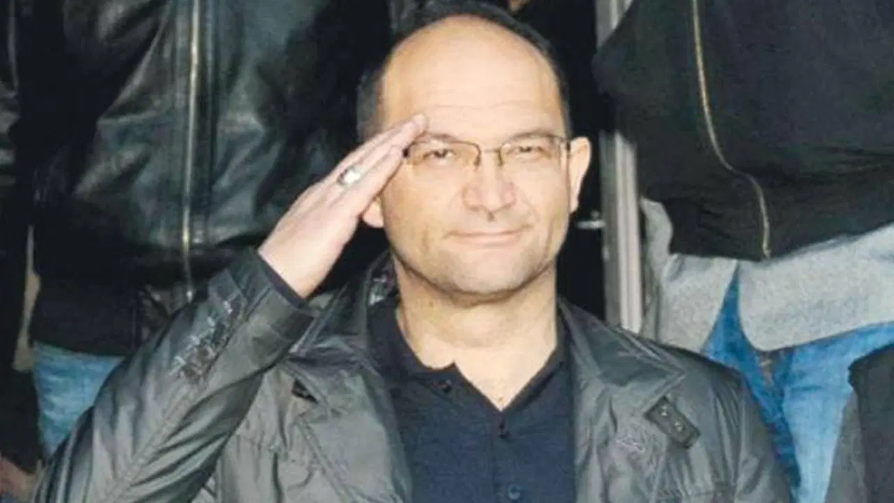 cumhuriyet-gundeme-getirmisti-emekli-albay-alican-turke-orduevi-giris-yasagi-tbmmye-tasindi-1RxTgk7N