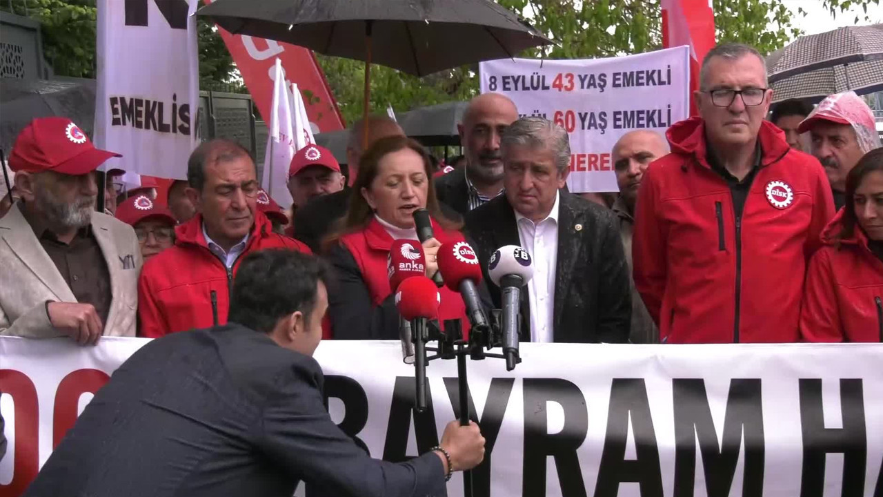 DİSK, Bakanlık Önünde Emeklilik İkramiyelerine Tepki Gösterdi: “4 Bin Lira Yetersiz”
