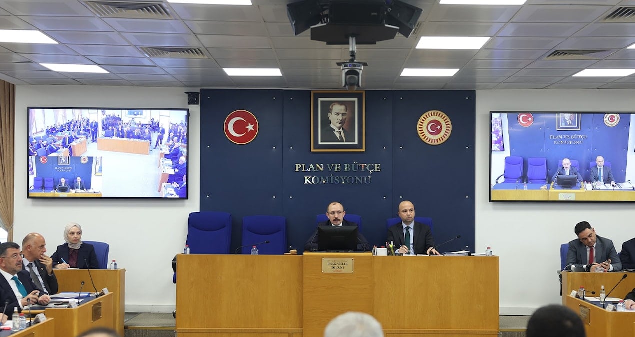 teklif-komisyondan-gecti-erdogan-duyurmustu-ICR98Las